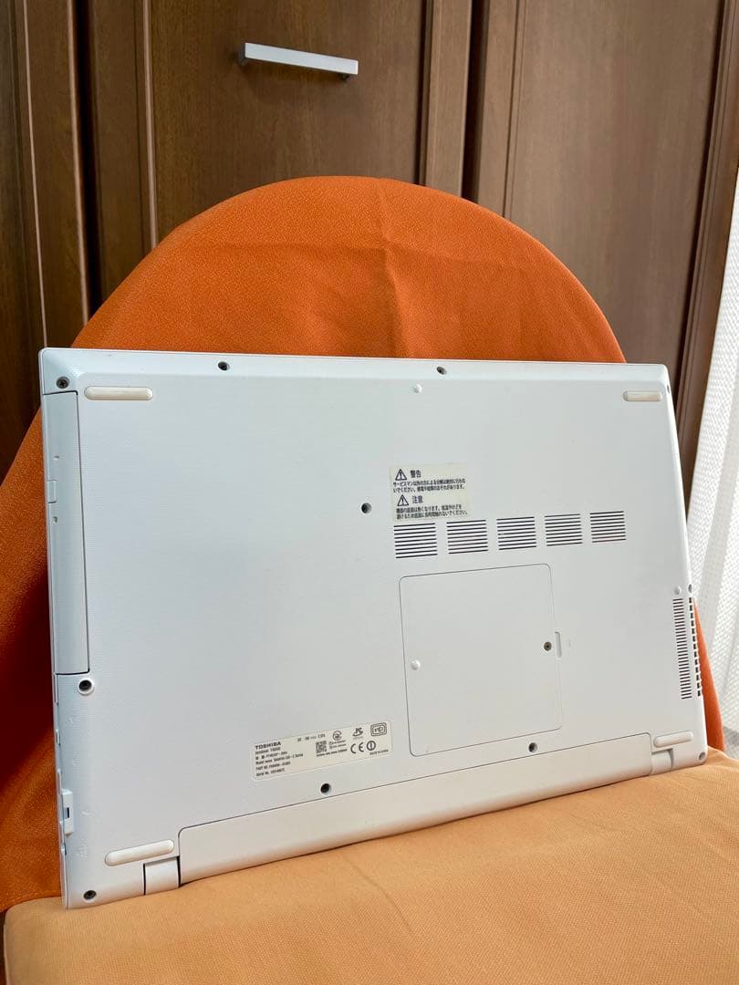 東芝 ダイナブック ノートパソコン PC ゴールド