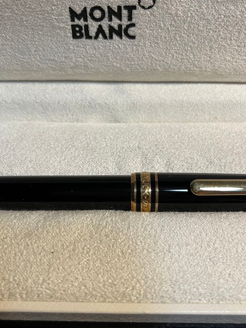 モンブランMONT BLANC ブラック ボールペン 本体箱付き