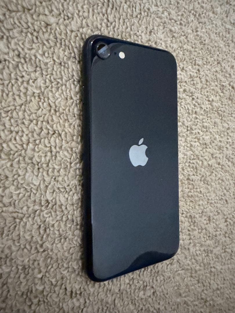 Apple iPhone SE3 本体 64GB