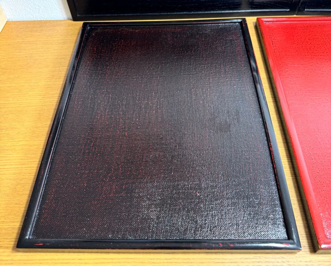 両面膳　赤と黒の両面　2枚　布目塗り　曙塗り　根来塗り　未使用品　共箱