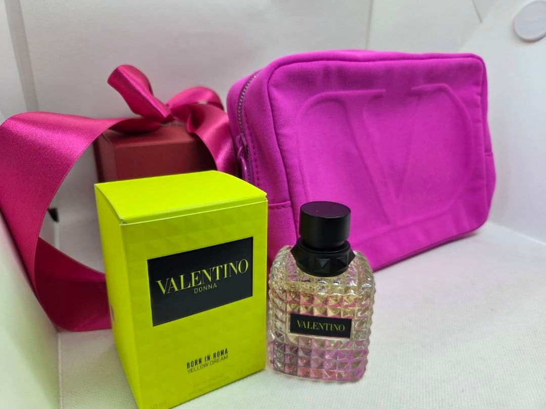 VALENTINO DONNA 香水　50ml 　ポーチ付き