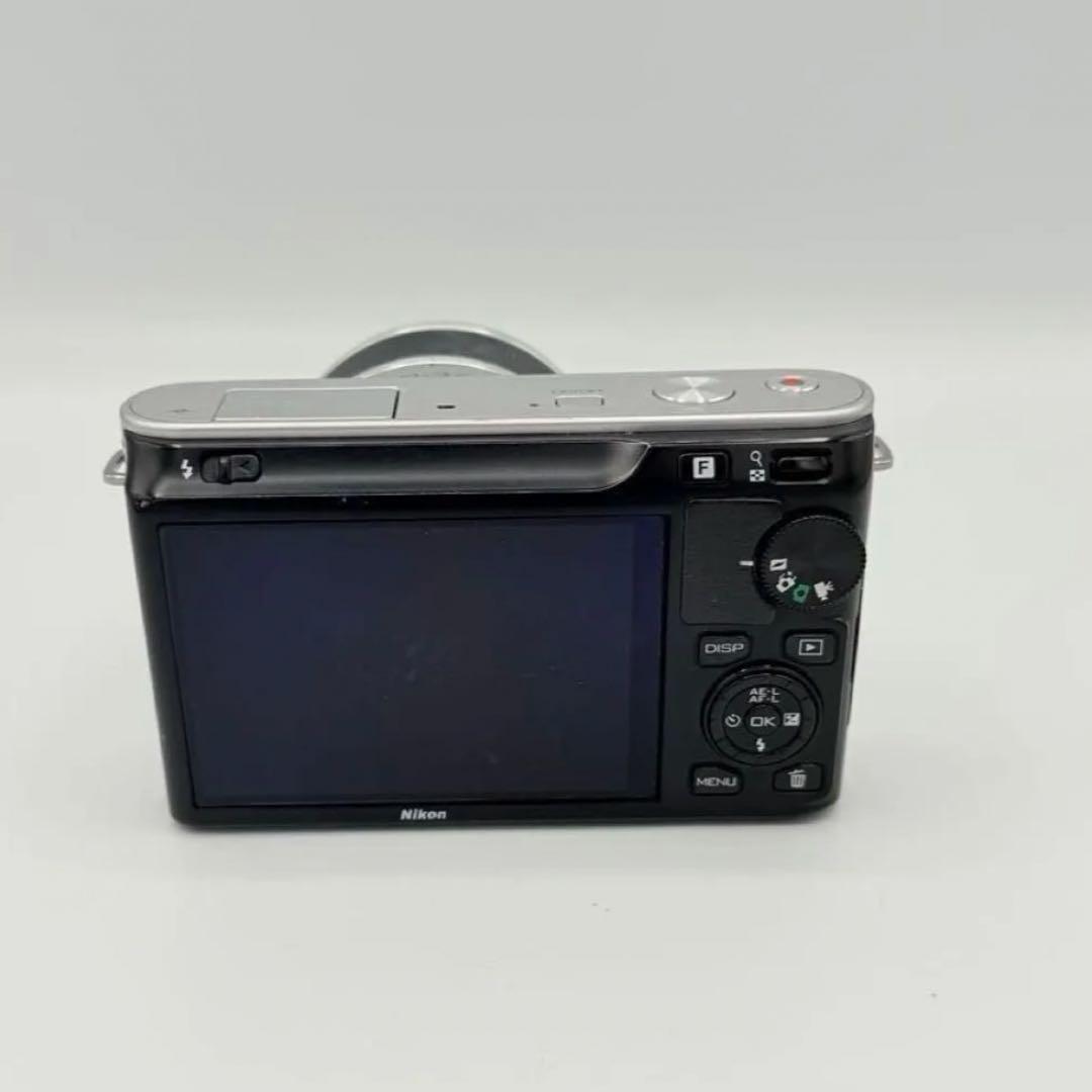 Nikon 1 J1 ニコン　デジタルカメラ　レンズ　シルバー　ボディ　箱あり