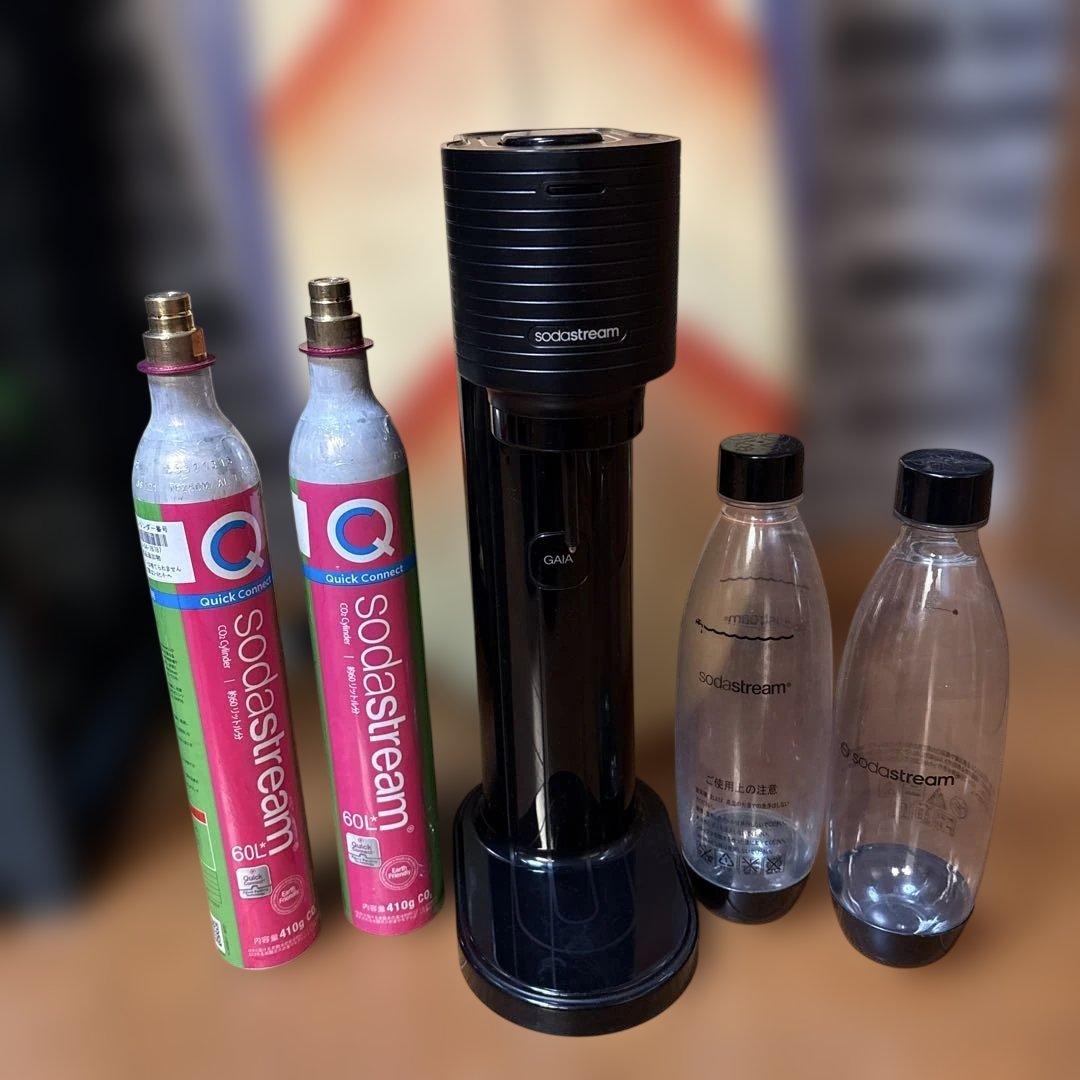 sodastream 炭酸水メーカー ブラック 空ボンベ2本とボトル2本付き