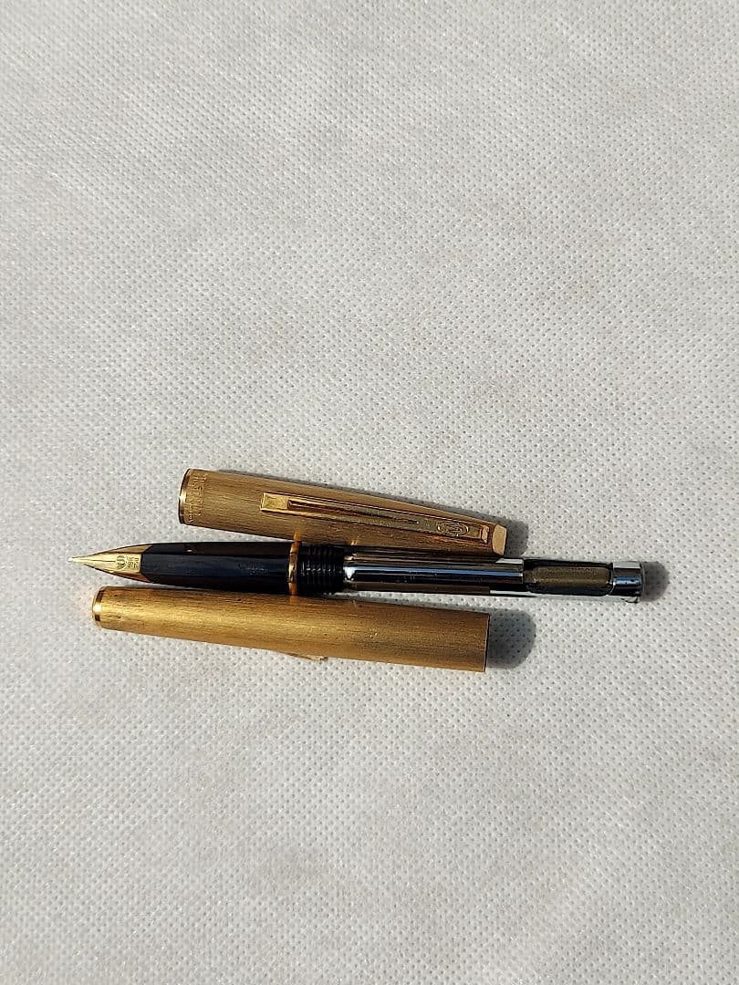 ウォーターマン　ゴールド色　ヘアライン　パン先１８K　７５０