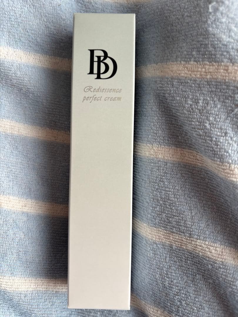 BeDoor ビドアー　レイディエッセンスパーフェクトクリームとファンデーション