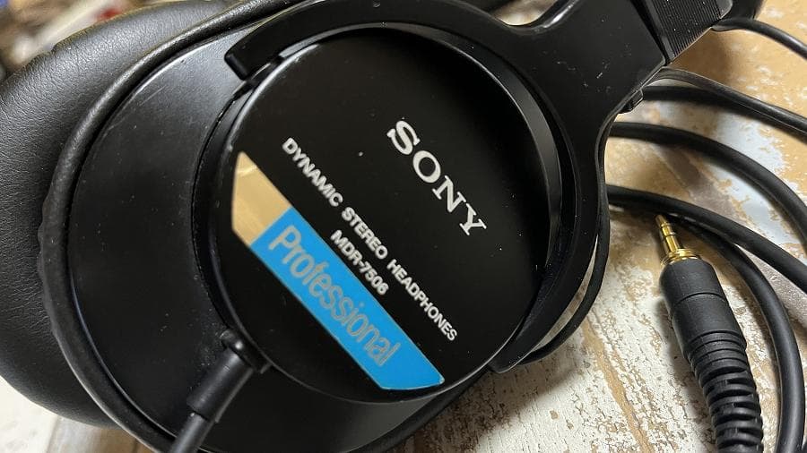 SONY MDR-7506 Professional Thailand製