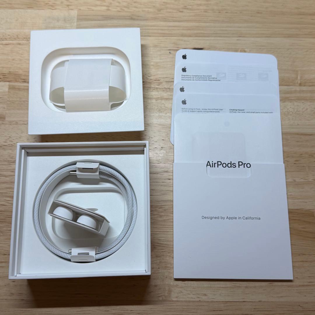 AirPods Pro 第2世代 Casetifyのケース付き