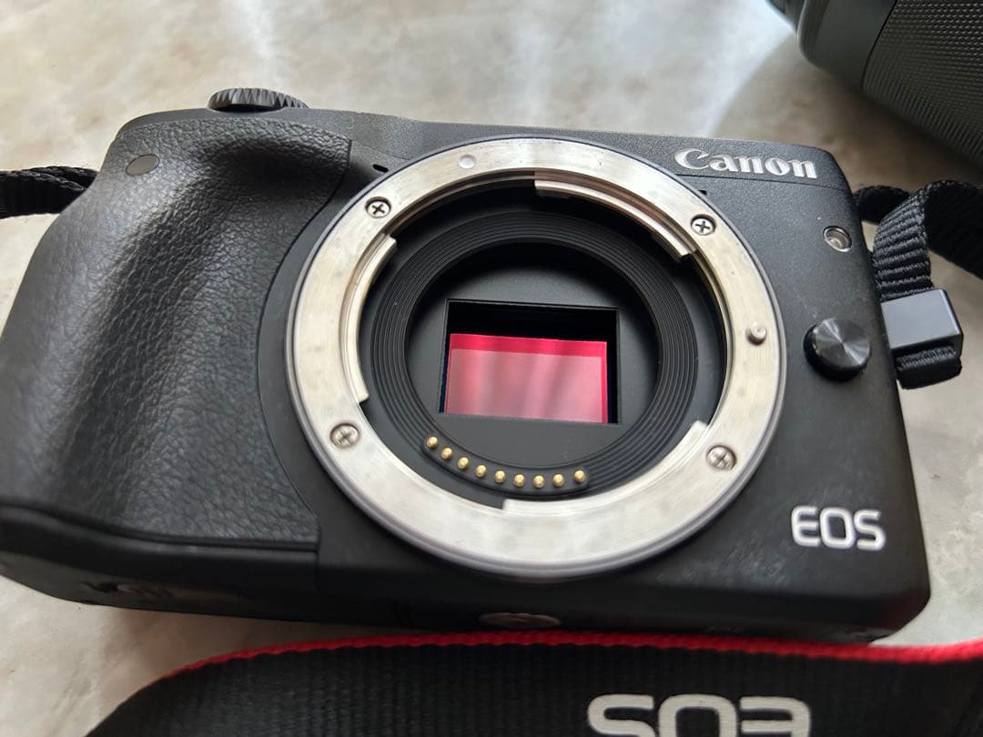Canon EOS M3 ミラーレスカメラ 本体とレンズ付き