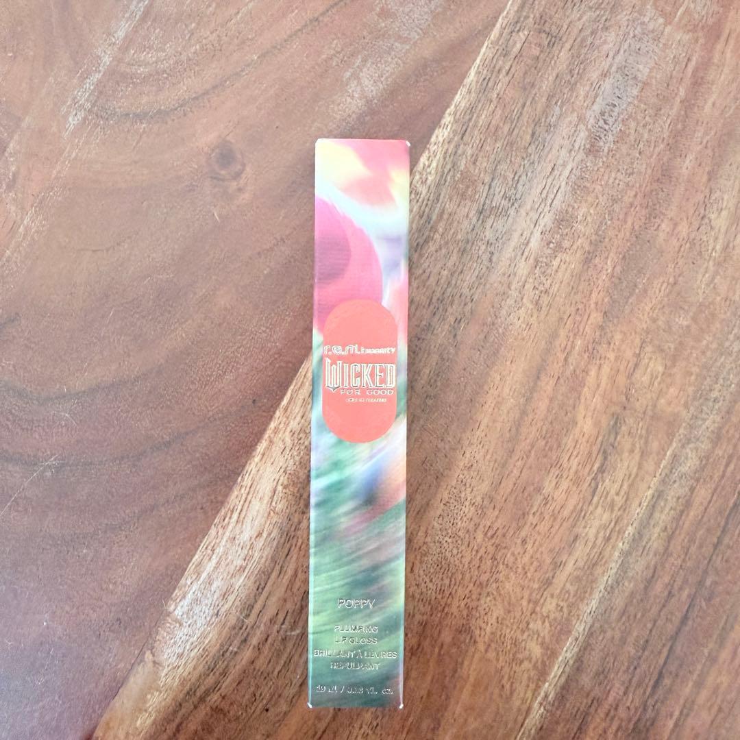 日本未入荷✨ r.e.m. beauty WICKED リップグロス 海外コスメ