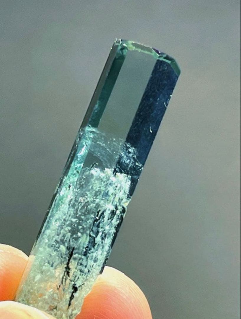 超希少・レインボー入り・トルマリン共生 アクアマリン 11.30ct ベトナム産