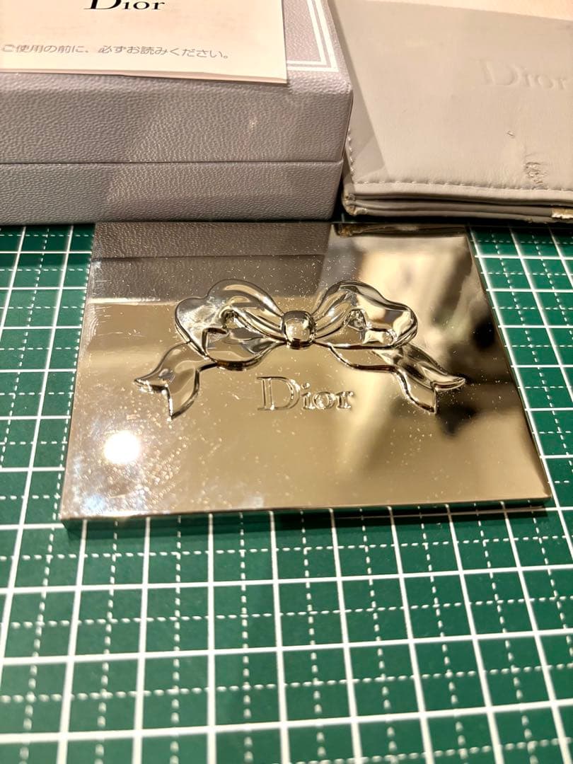 箱付き 中古美品　Dior ミラー　リボンマーク ディオール鏡