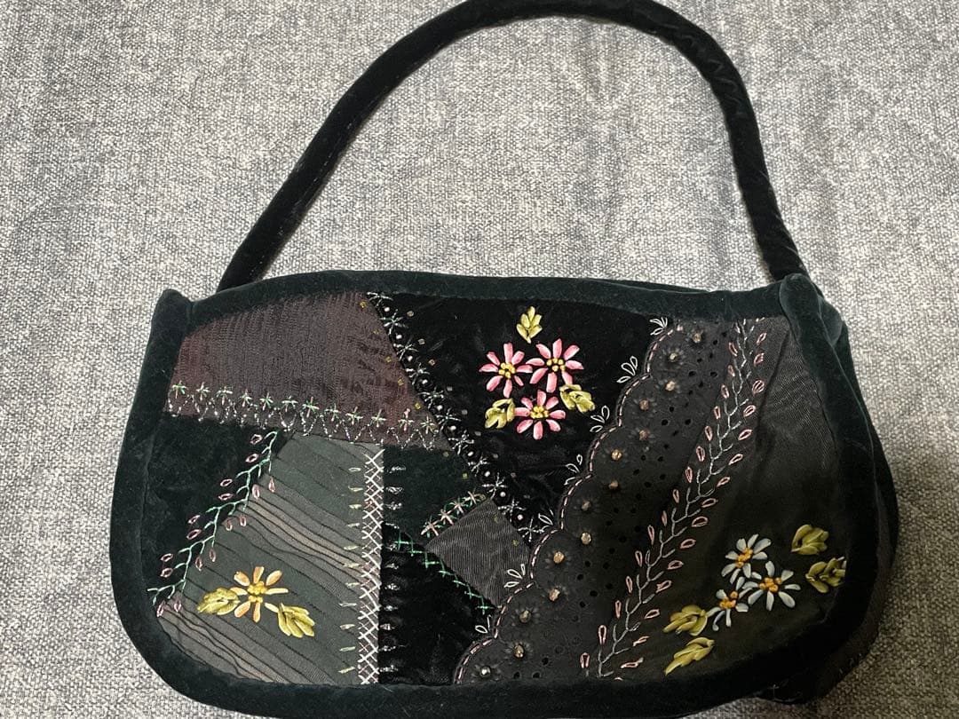 パッチワーク刺繍ショルダーバッグ