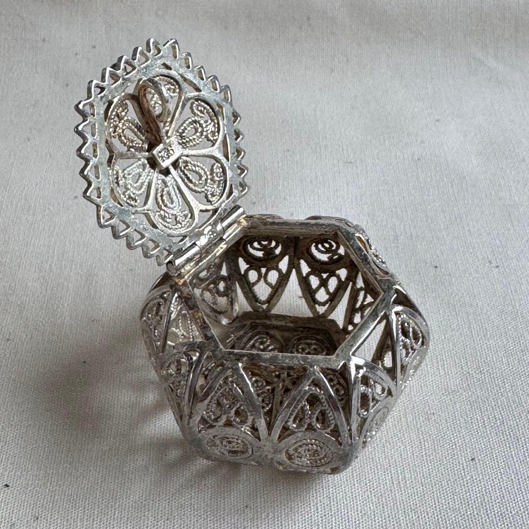 ごろべい 銀線細工ピルケース/アクセサリーケース/小物入　六角形シルバー
