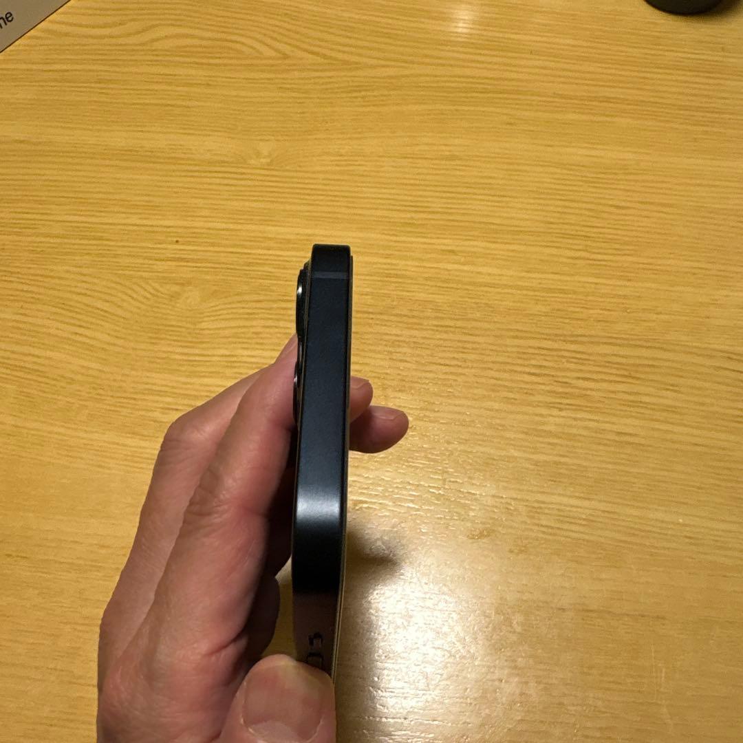 Apple iPhone 13 ミッドナイト256G 85%