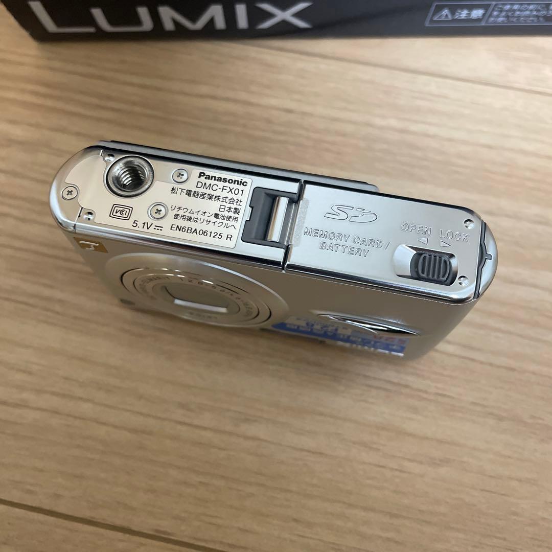 Panasonic LUMIX FX DMC-FX01-S デジカメ　ジャンク品