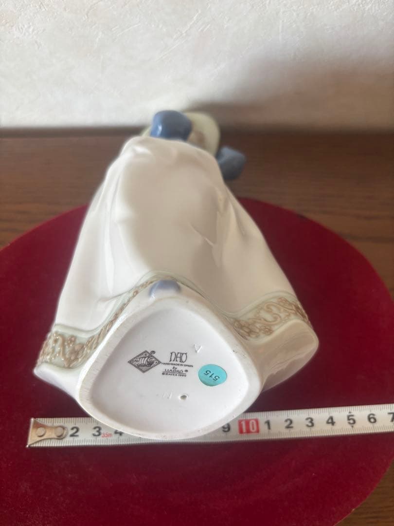 LLADRO 陶器製人形 女の子　帽子　小鳥