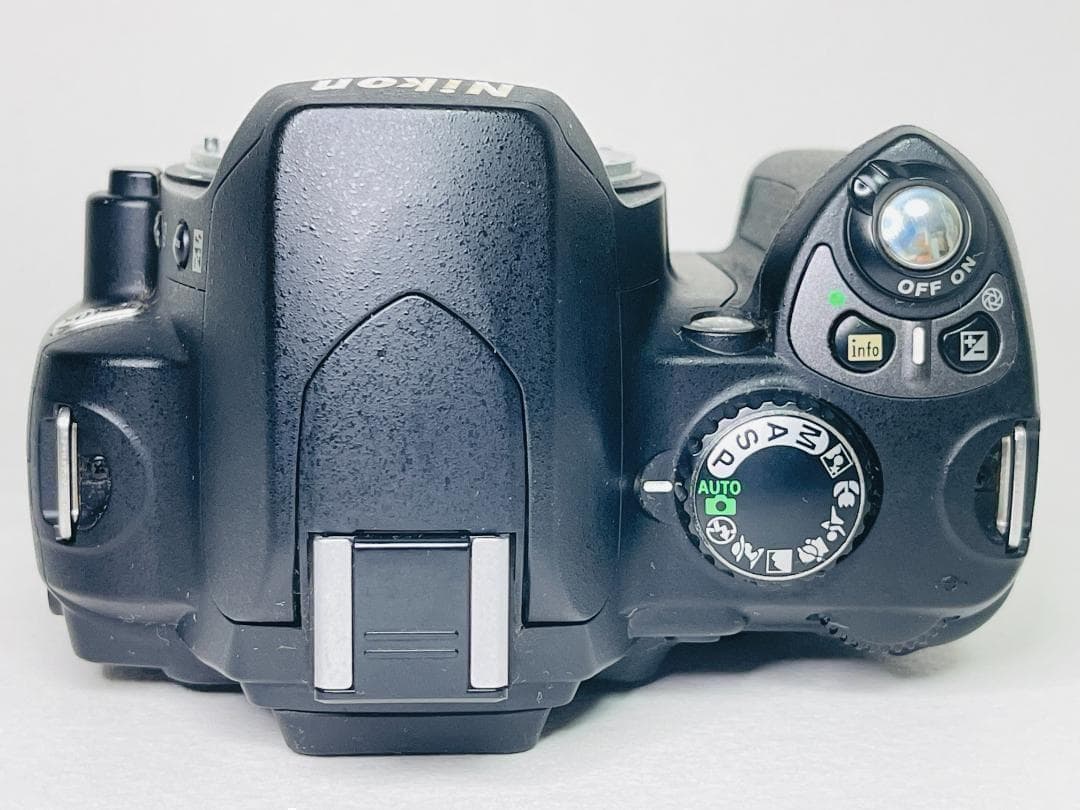 【美品】 ニコン Nikon D40X ボディ ≪ショット数 4,783回≫