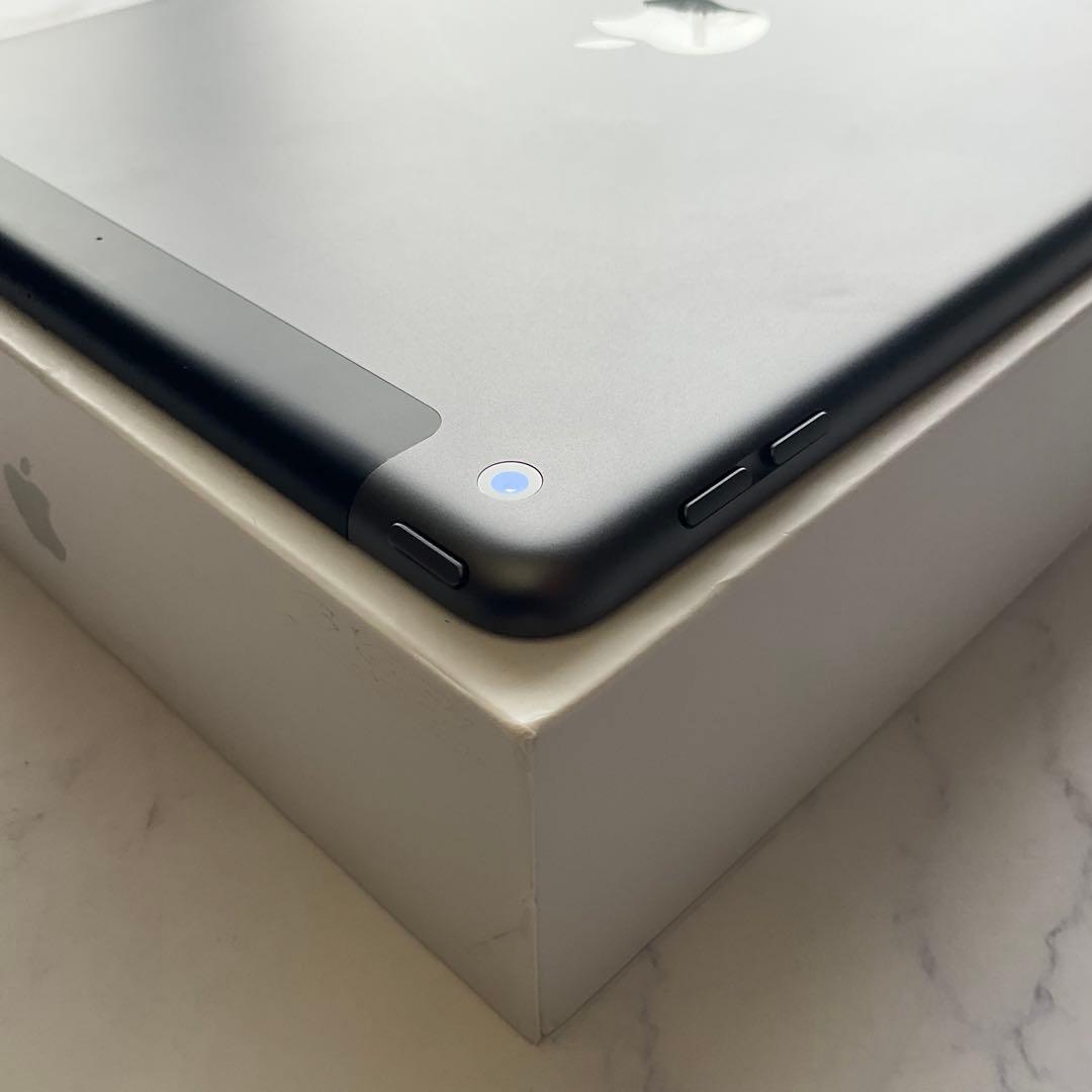 【超美品】Apple iPad 第7世代 Wi-Fi Cellular 32GB