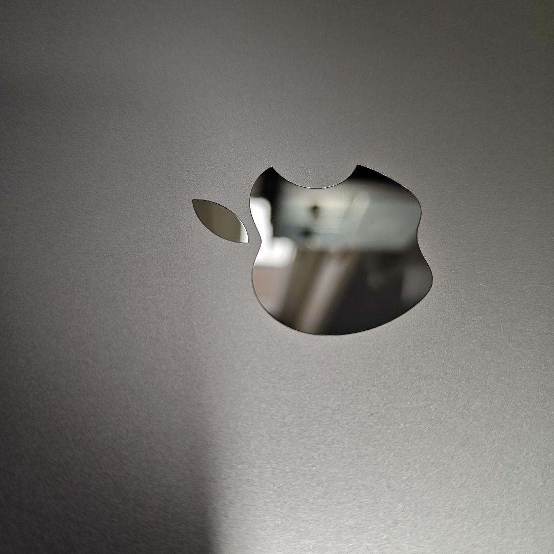 iPad Pro 12.9インチ (第6世代) 256GB スペースグレー