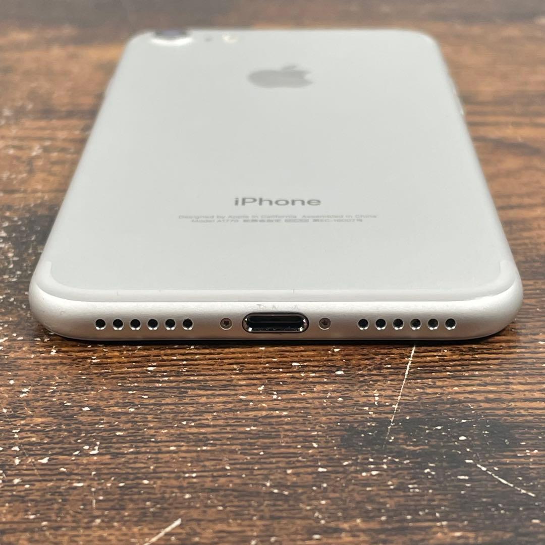 動作OK iPhone7 32GB シルバー SIMフリー 82%