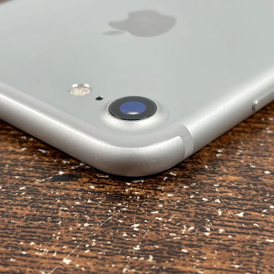 動作OK iPhone7 32GB シルバー SIMフリー 82%