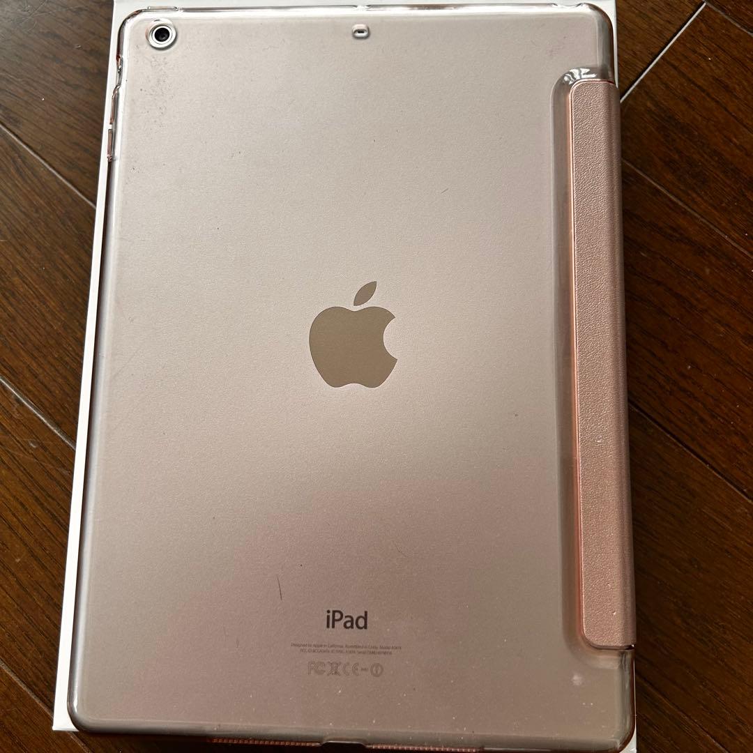 美品iPad Air (第1世代) Wi-Fiモデル 16GB シルバーカバー付
