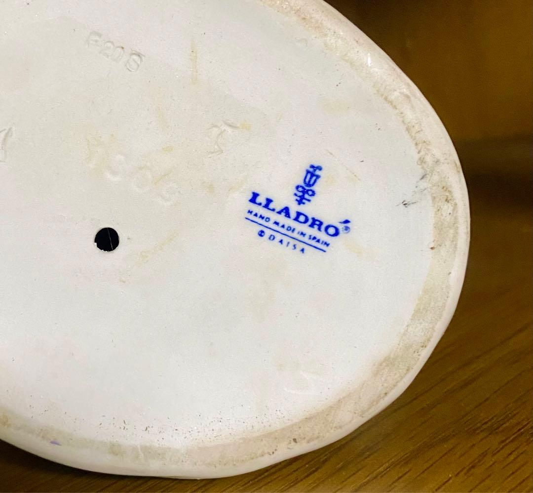 リヤドロ　アンティーク　美品　少女と猫の陶器製置物