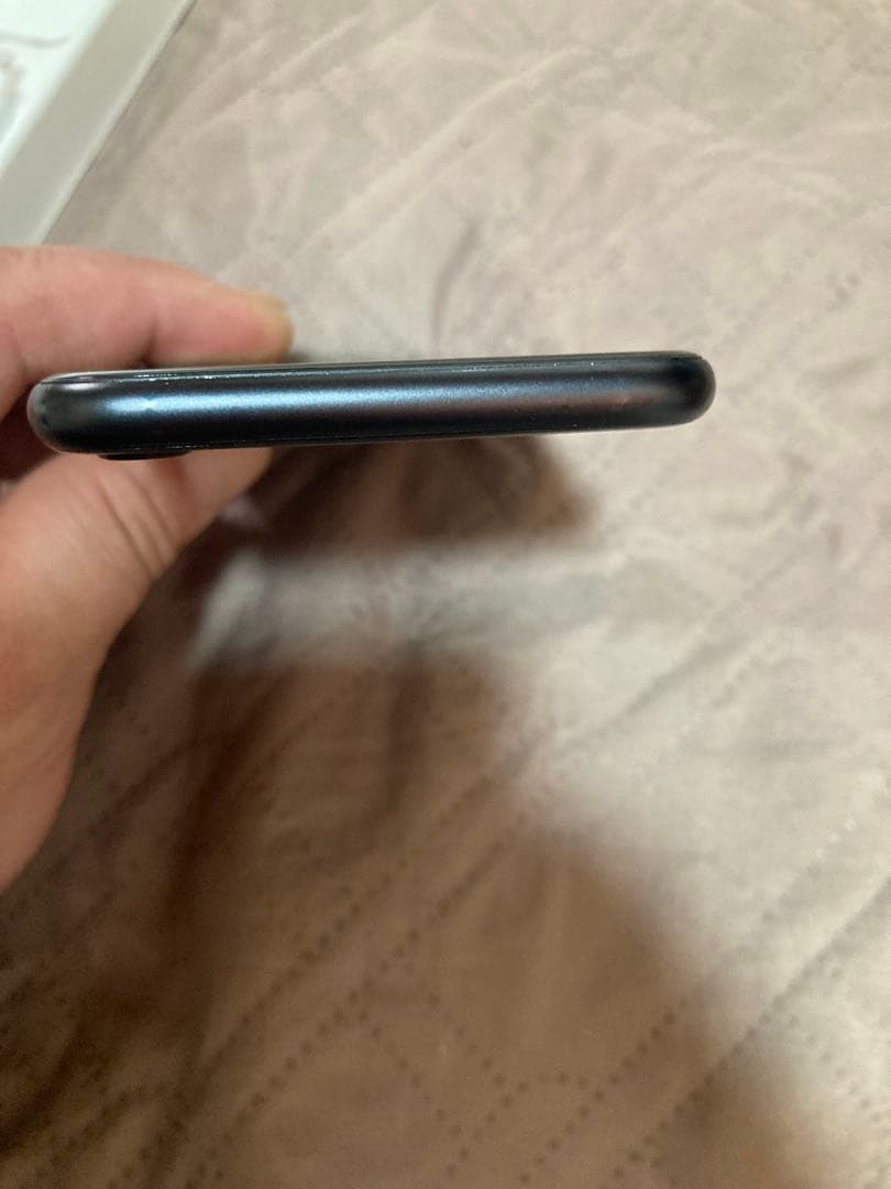 iPhoneSE第二世代64GB ブラックSIMフリー
