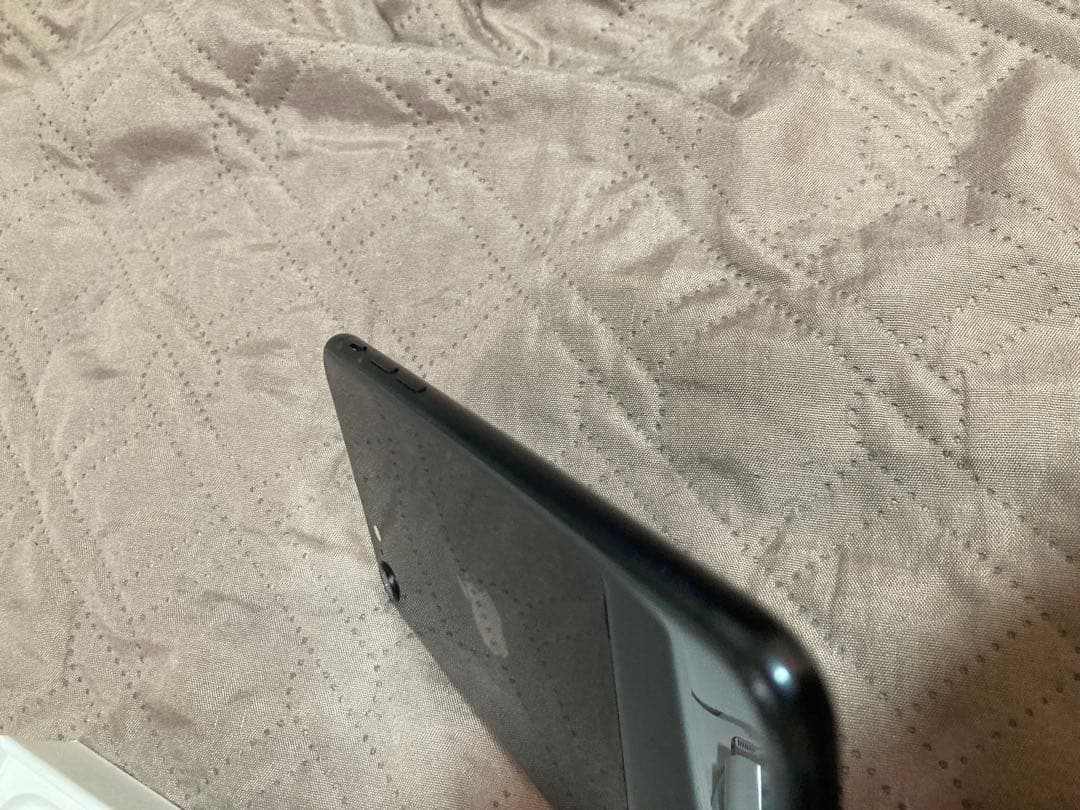 iPhoneSE第二世代64GB ブラックSIMフリー