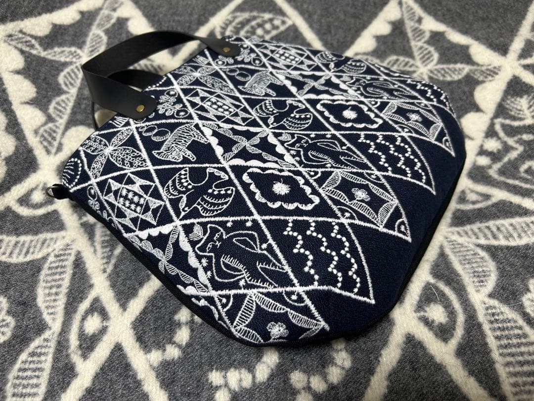 ハンドメイド♡ミナペルホネン♡新色symphony♡navy♡コロりんトート