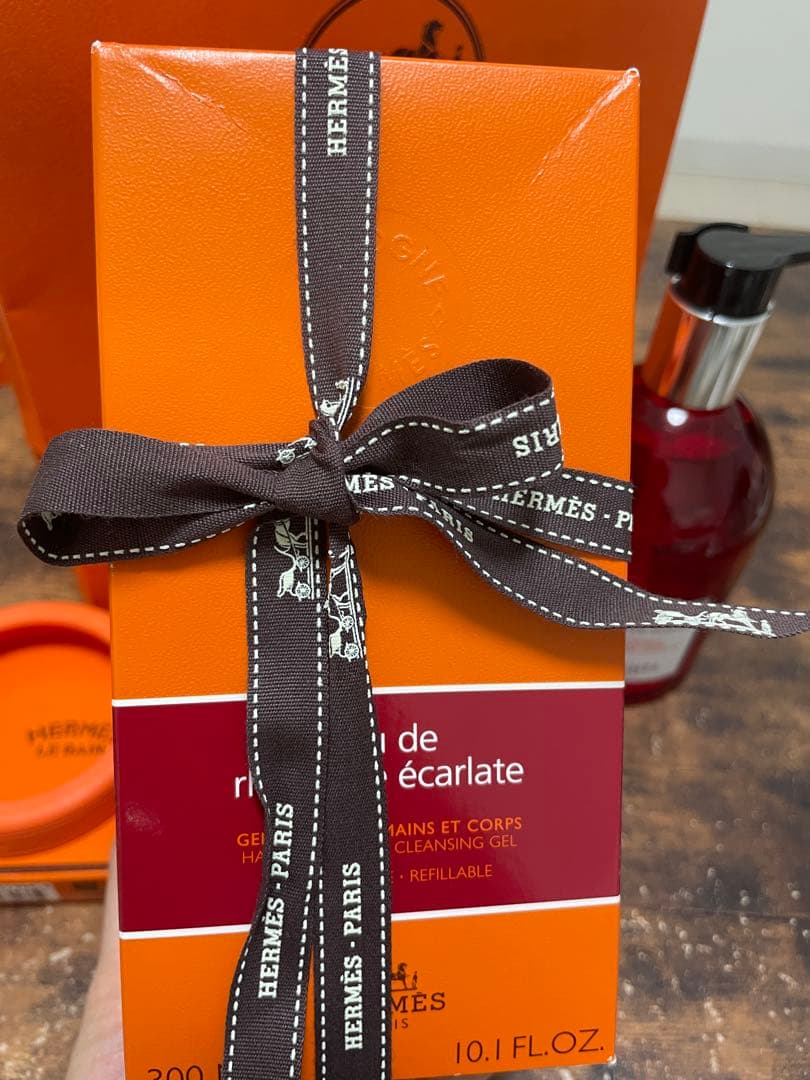 再値下げ☆新品 HERMES ハンド＆ボディクレンジングジェル滑り止めバンド付き