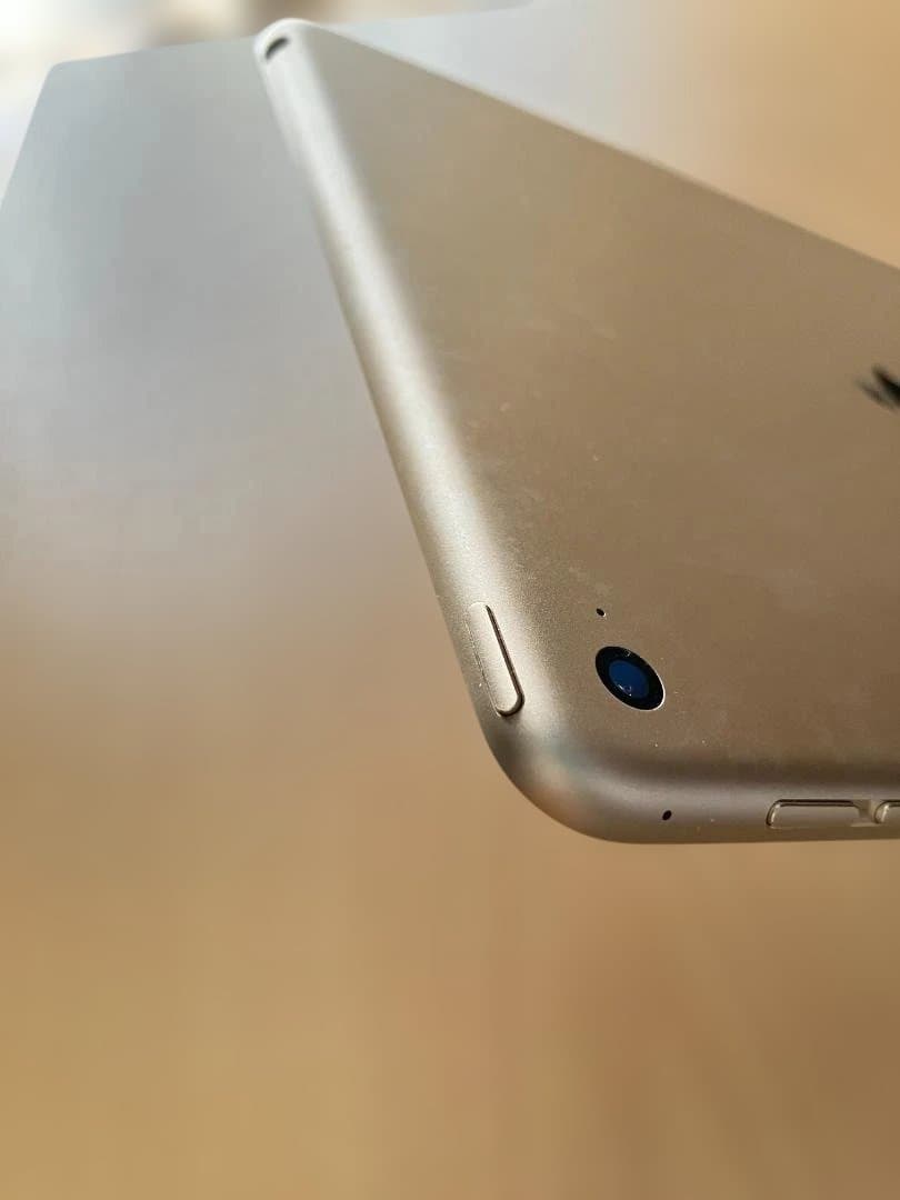 iPad mini 4 Wi-Fiモデル 64GB [ゴールド]