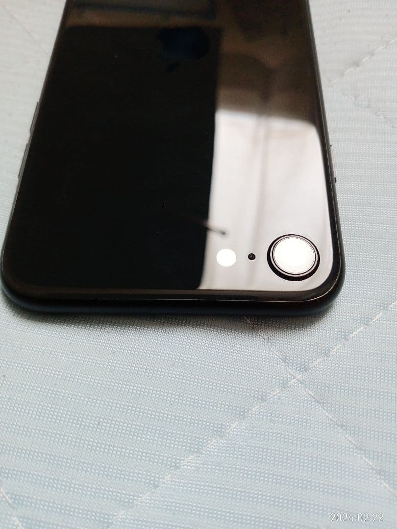 【美品】Apple iPhoneSE2 64GB
