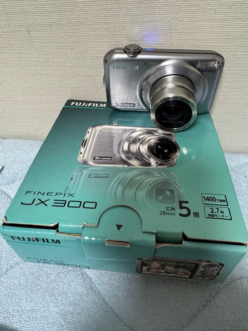 値下　Fujifilm FinePix デジタルカメラ 1400万画素
