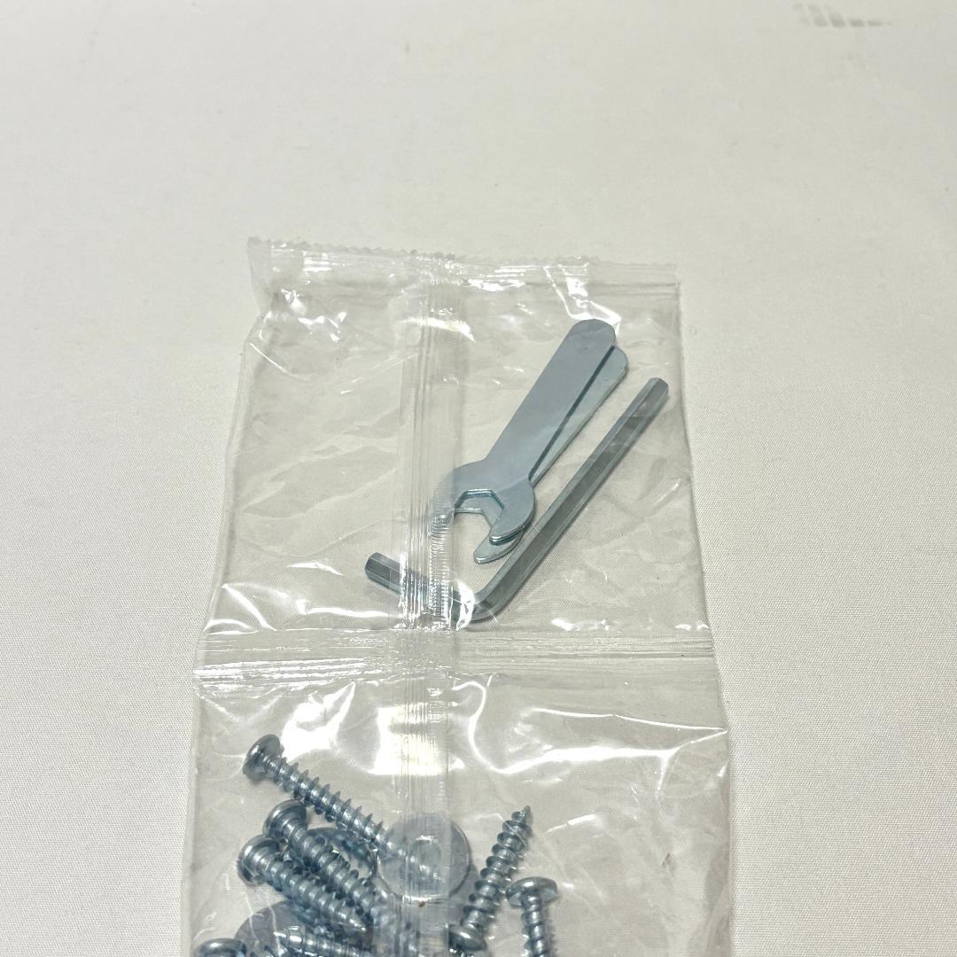 【新品未使用】アーム式 壁掛け金具 テレビ 32-70型　PRM-LT19M