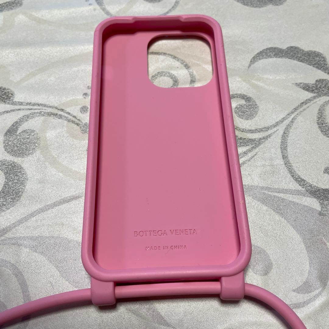 ボッテガ　iPhone16Proケース　イントレチャート　ショルダーストラップ