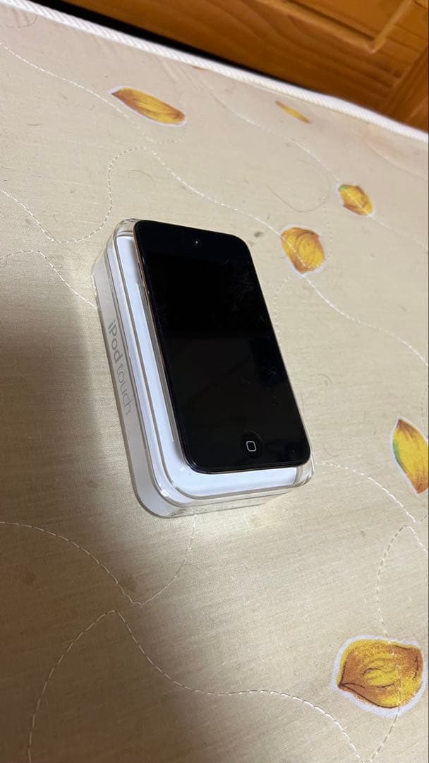 美品★iPod touch 第4世代 32GB アイポッド タッチ