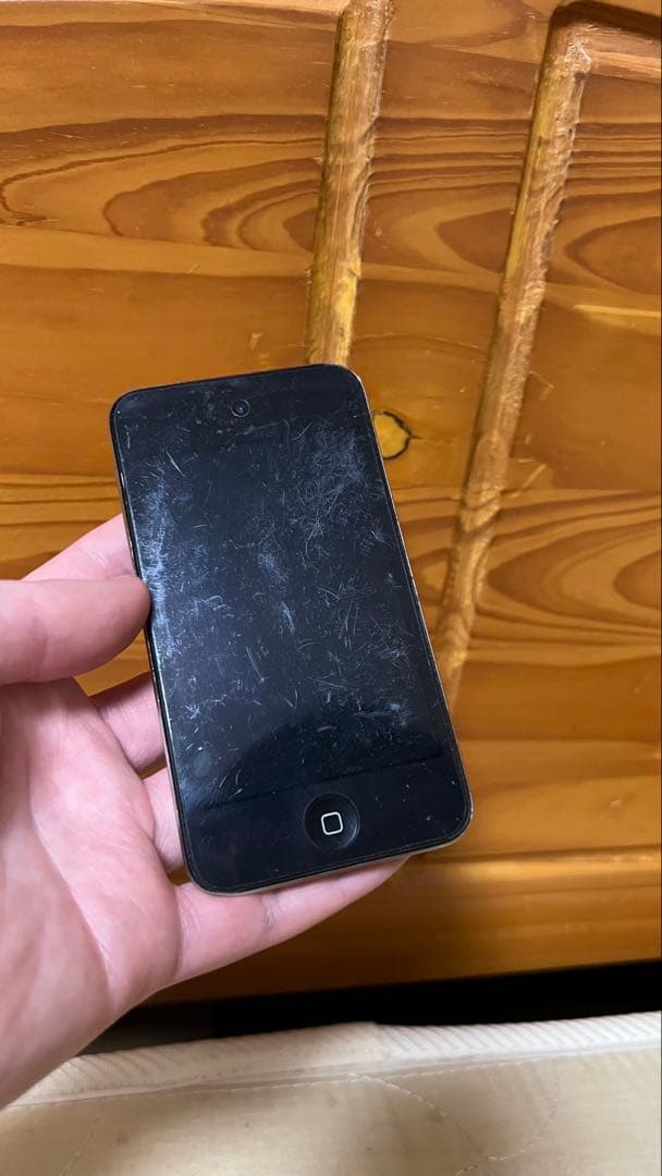 美品★iPod touch 第4世代 32GB アイポッド タッチ
