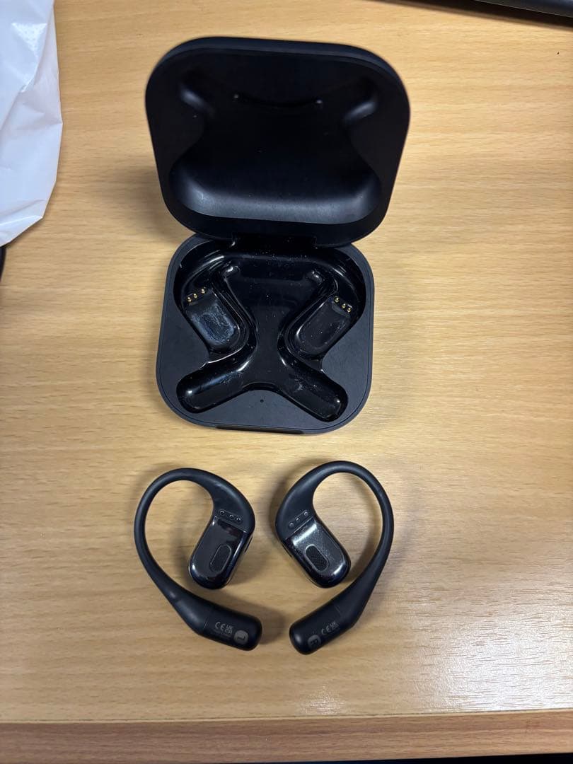 SHOKZ OPENFIT 骨伝導イヤホン ブラック 充電ケース付き