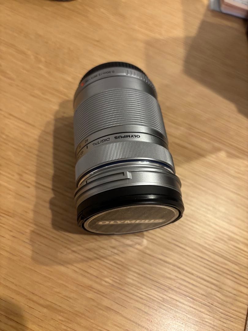Olympus OM-D ミラーレスカメラ 望遠レンズ付き