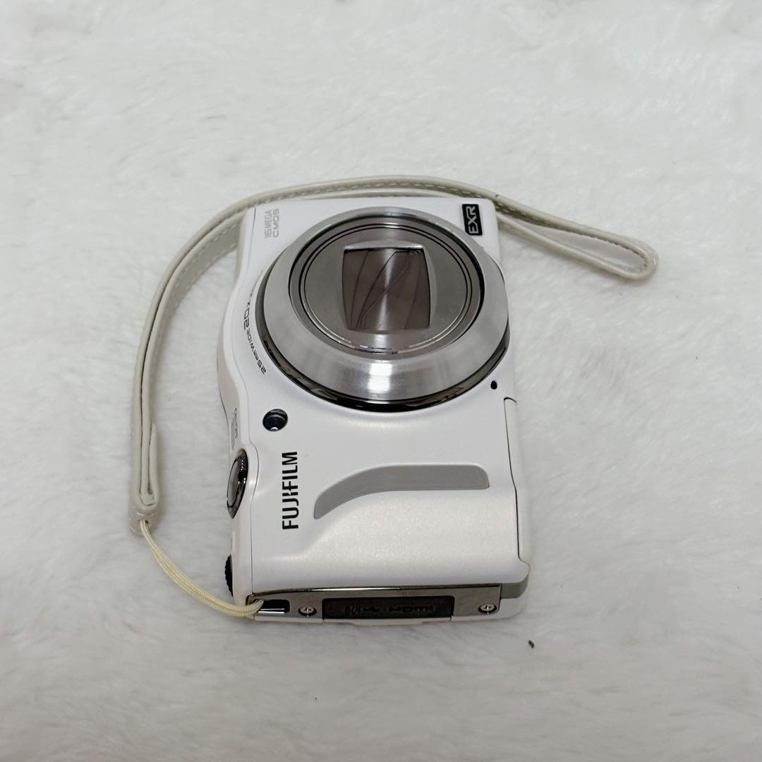 【極美品】FUJIFILM FinePix F770EXR ホワイト