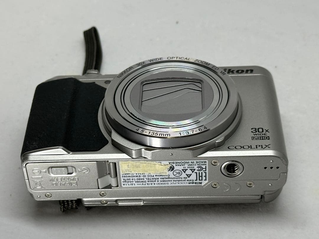 Nikon coolpix S9900 シルバー　30倍ズーム
