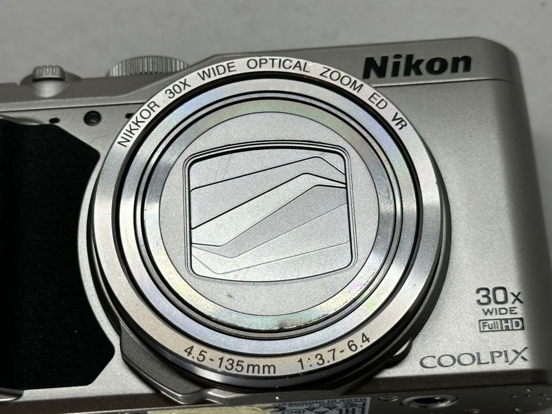 Nikon coolpix S9900 シルバー　30倍ズーム