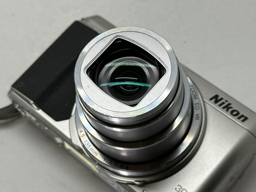 Nikon coolpix S9900 シルバー　30倍ズーム