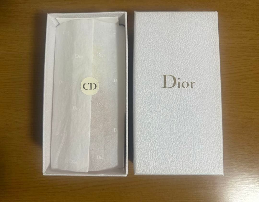 ジャドール ロー エッセンス ドゥ パルファン 40ml