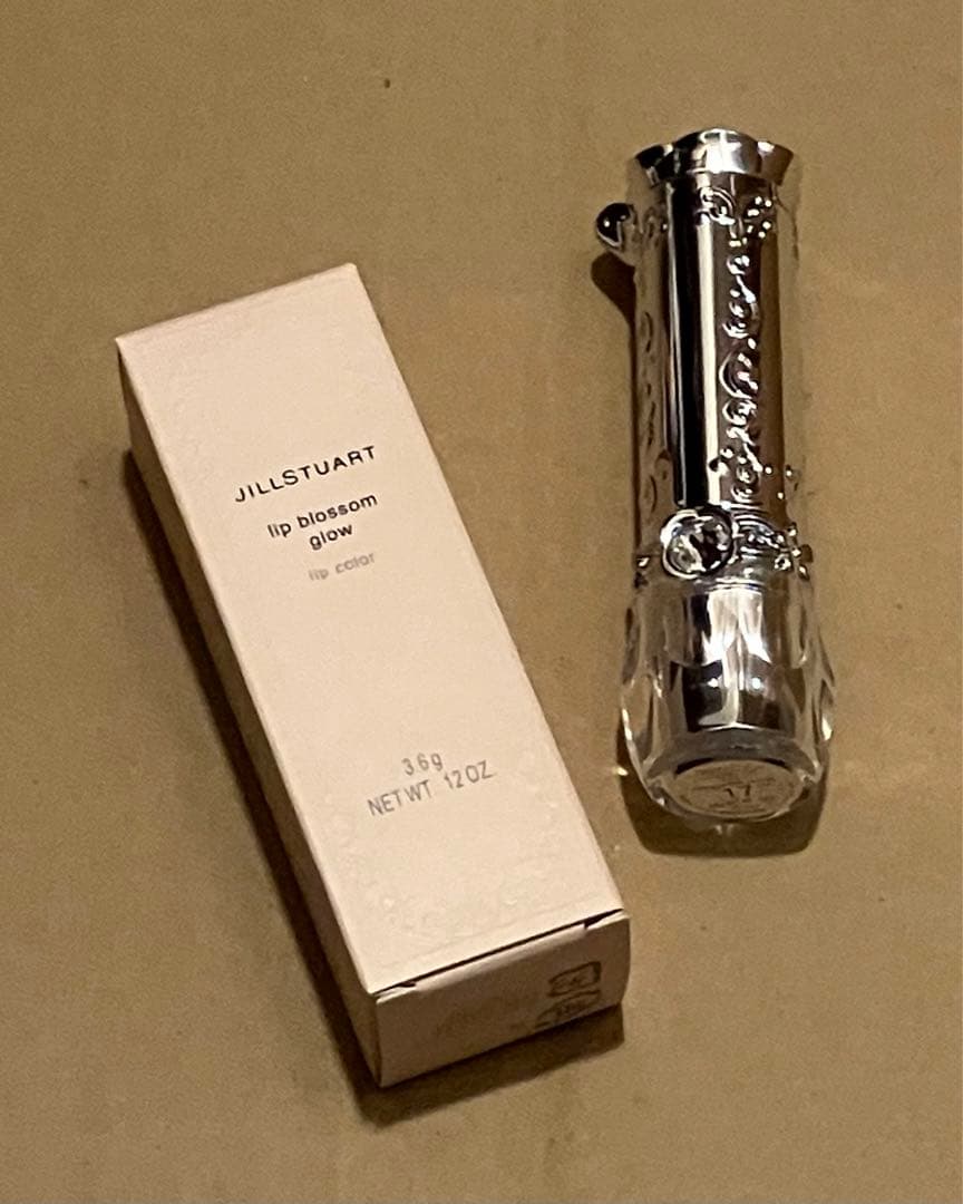 PRADA と JILL STUART リップとバームの 2本セット