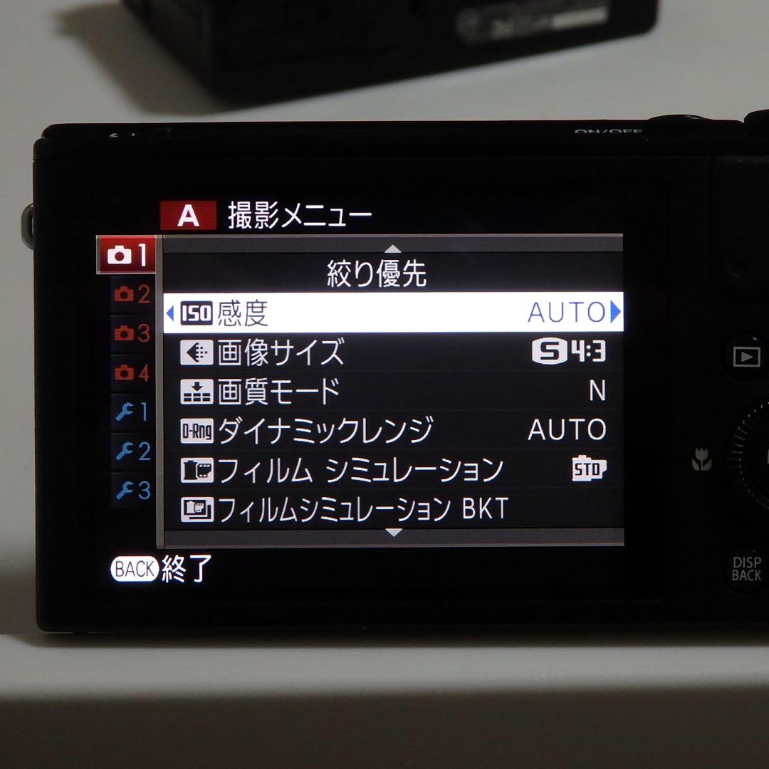 動作確認済み　名機　フジフイルムXQ1 ブラック　黒　FUJIFILM