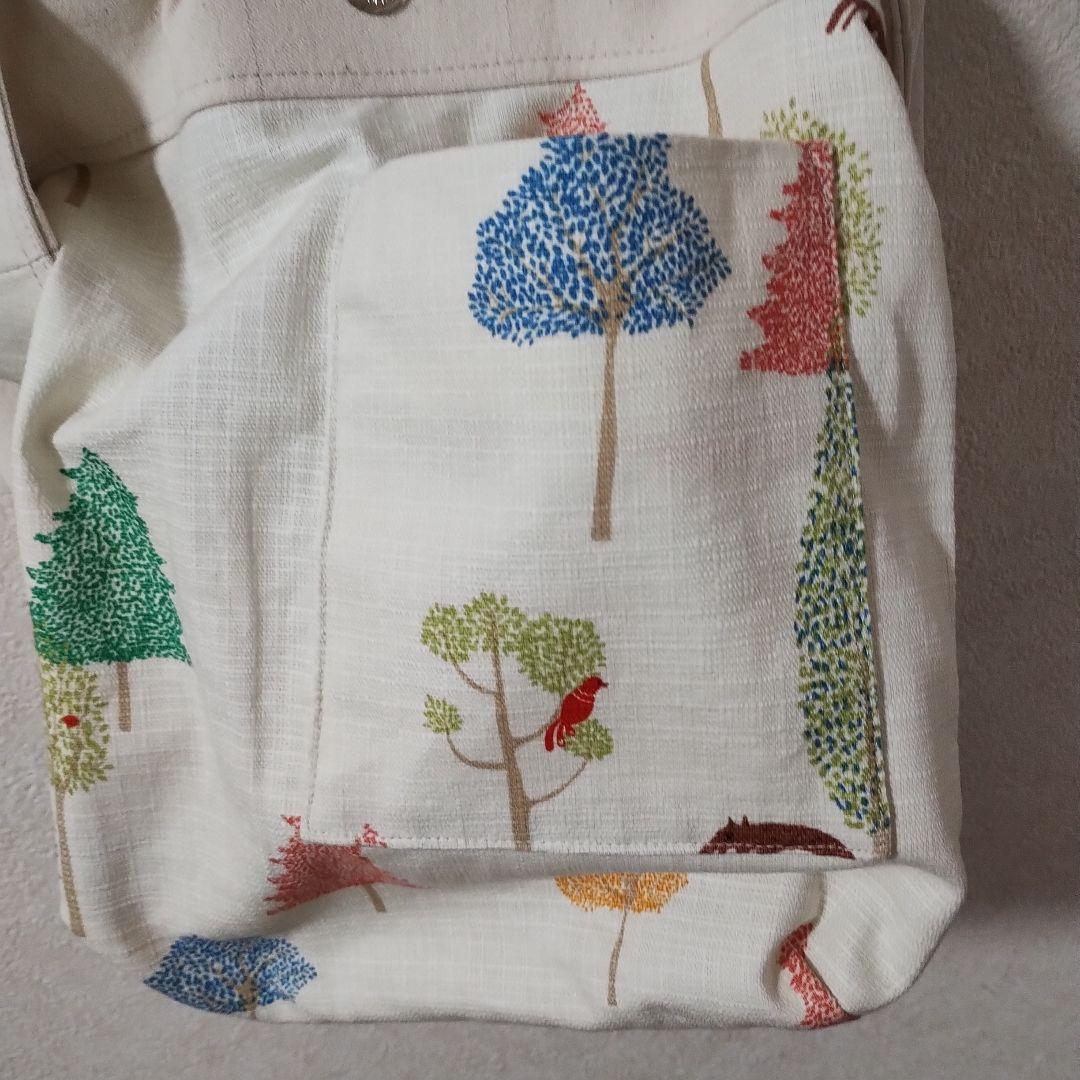 ハンドメイド 刺繍 森の散歩道のト― トバック