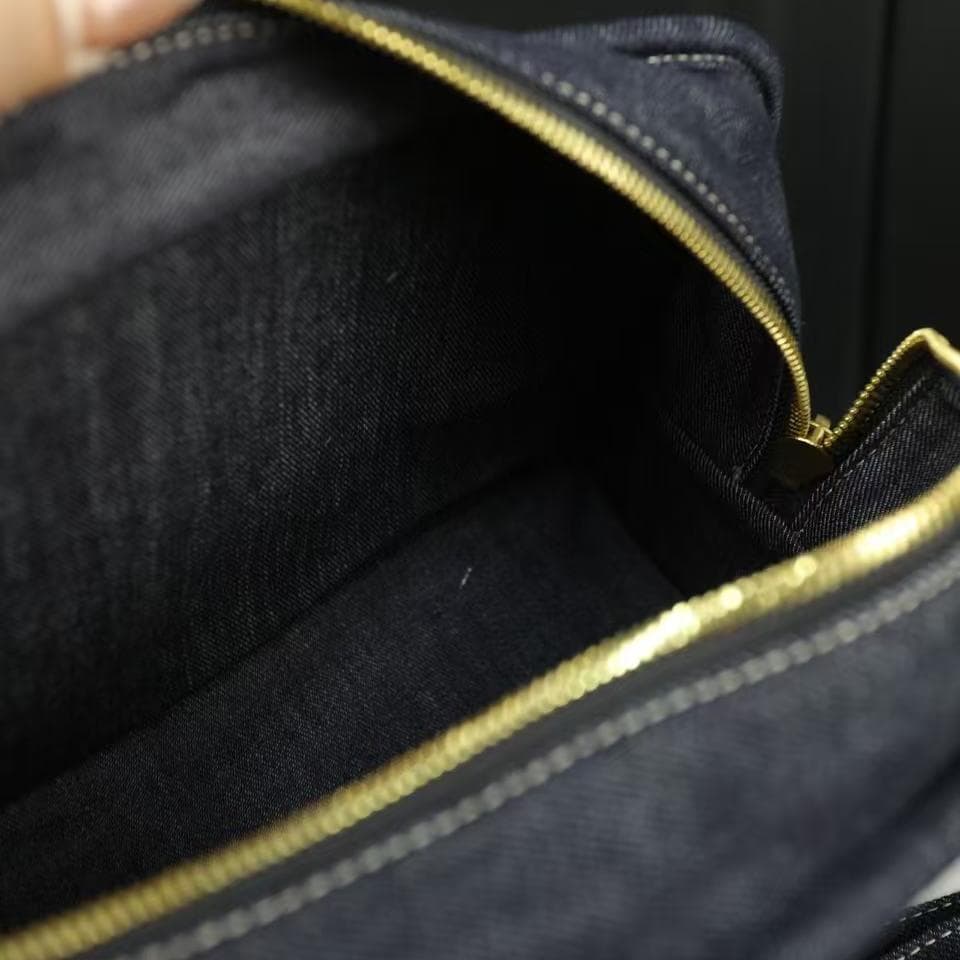 Amazona Jeans デニム刺繍ショルダーバッグ