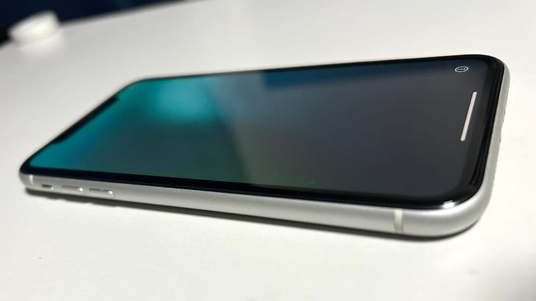 Apple iPhone XR ホワイト バッテリー84%